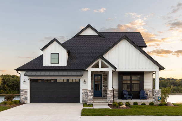 Best Roof Moss and Algae Removal  in La Presa, CA